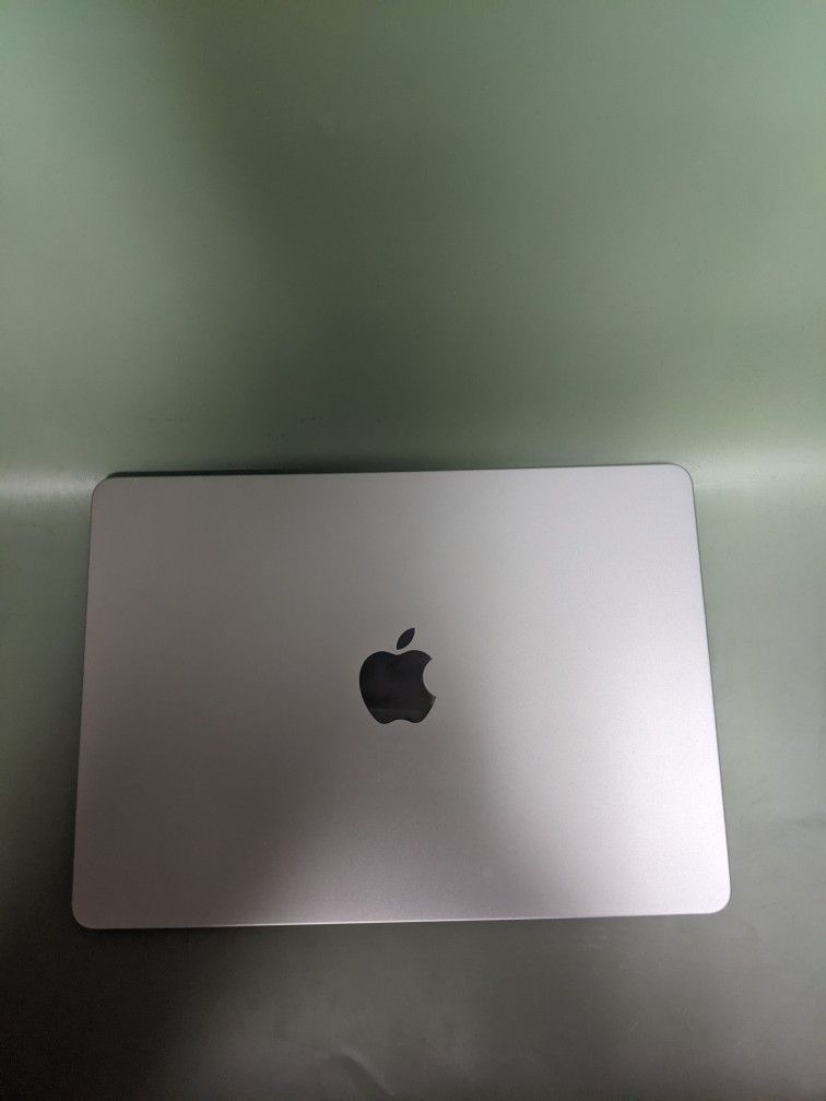 BLACK FRIDAY DEAL ON NOW - Apple MacBook Air 13 Inch M2 Chip 8gb Ram 256gb Ssd - 5 Dollars Down No Credit Needed! 