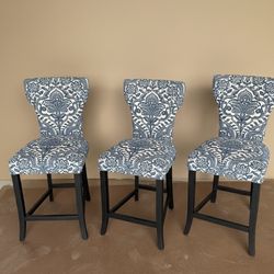 Accent chairs