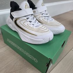 Kid basketball shoes 13C