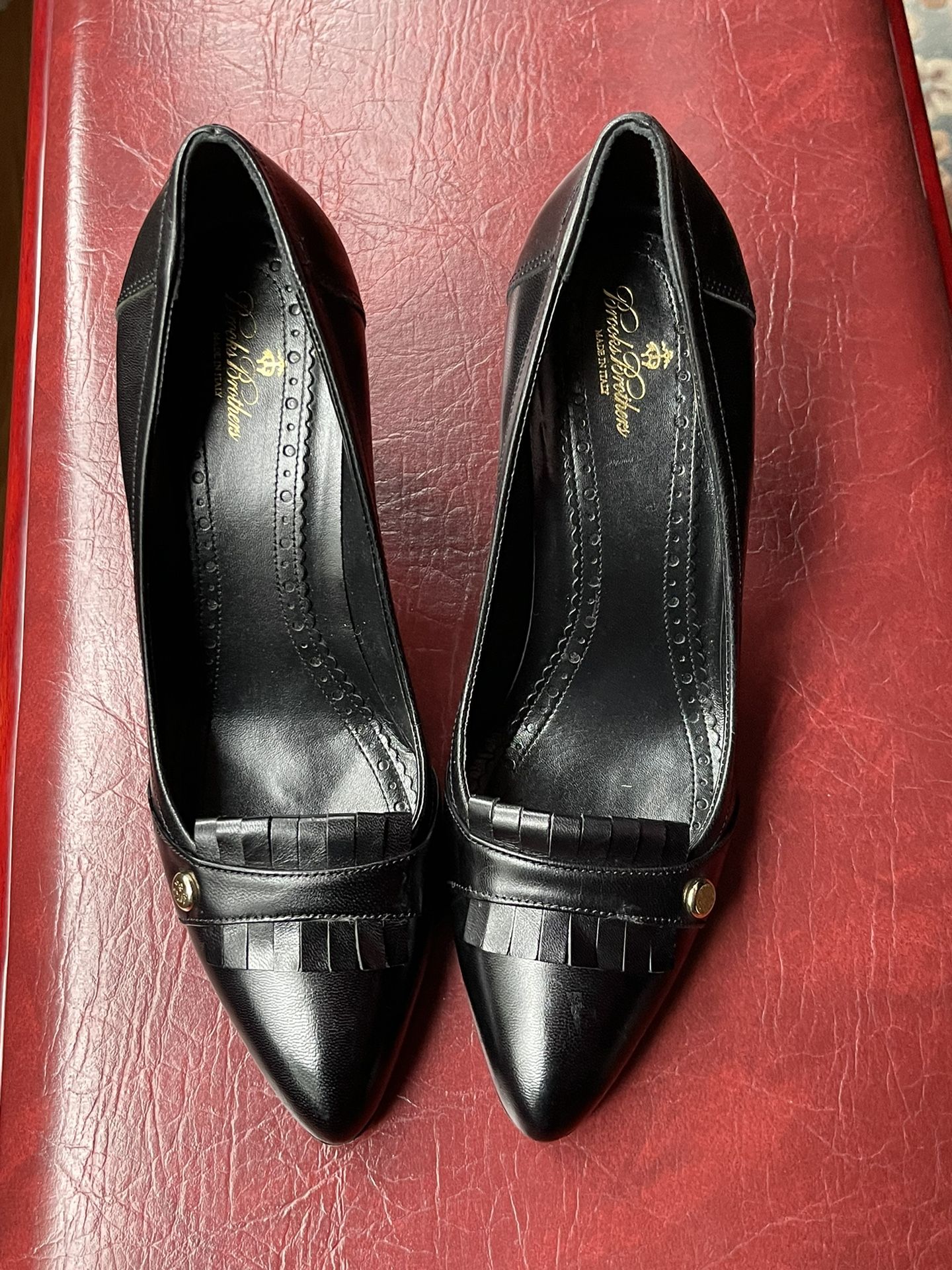 New Brooks Brother Ladies Black Leather Heels, $40 Size 9