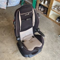 2 Booster seats 
