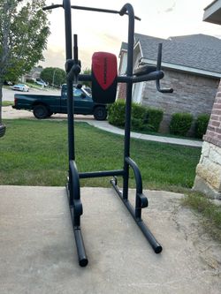 Pull up tower