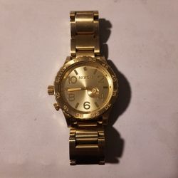 nixon watch