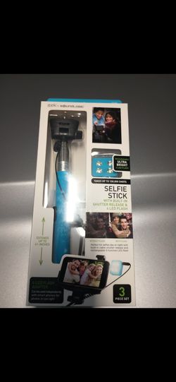 itek SoundLogic Selfie Stick with LED Flash