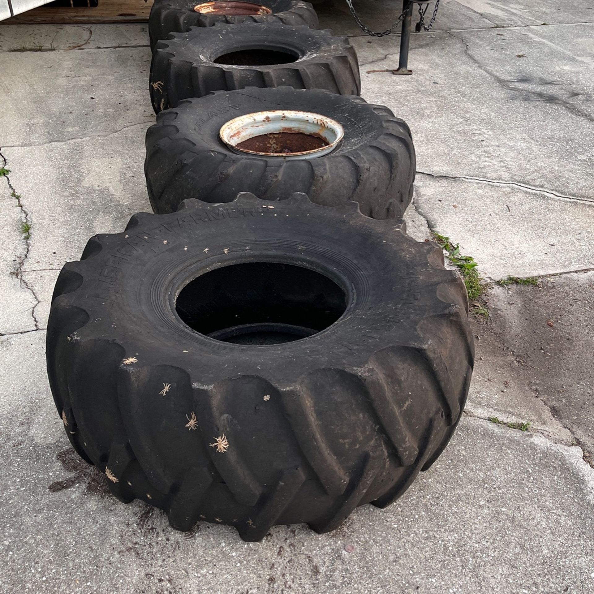 Tractor Tires 16.5l-16.1sL