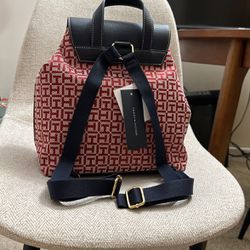 USED06 Tommy Hilfiger Back Pack – Dir's Factory Store