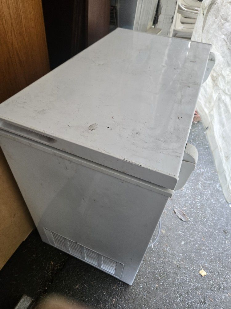 Small Chest freezer