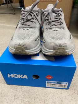 Hoka one m Clifton 9.5 wide men shoes.