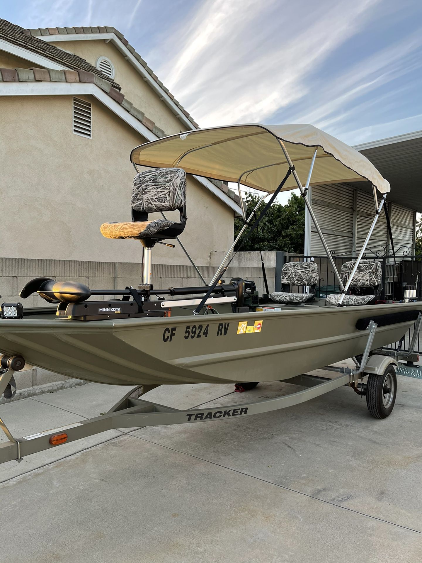 2013 TRACKER GRIZZLY 1648 Fishing Boat