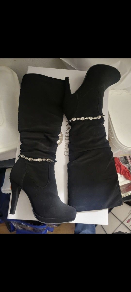 Boots (Women)