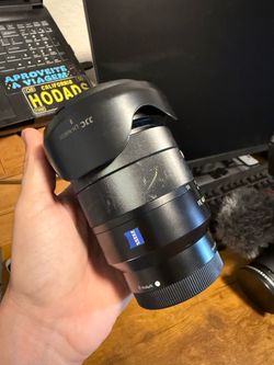Sony Zeiss FE 24-70mm f/4 ZA OSS – Good Condition