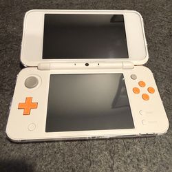 Nintendo 2DS XL – Like New w/ Clear Case
