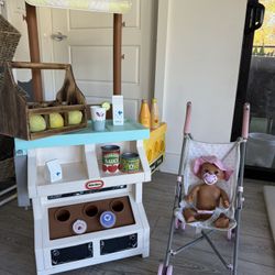 Strolling the Farmers Market 👩‍🌾🩷🧡💚