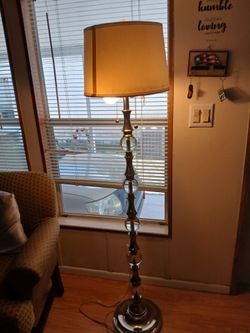 61"ALYSSUM SILVER whit clean Cristal  metal floor lamp