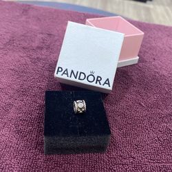 Pandora Charm Retired (onx) 2x $ 30