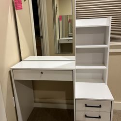 Vanity desk With Sliding Mirror