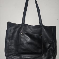 Lqrge black purse
