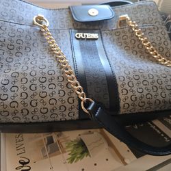 New  Guess Hand Bag