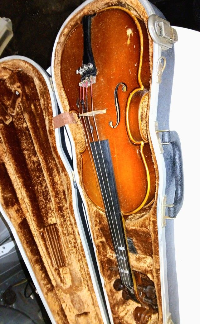 VIOLIN.  A.R. SEIDEL.    ANTONIUS. STRADIVrius. WEST GERMANY 1983 