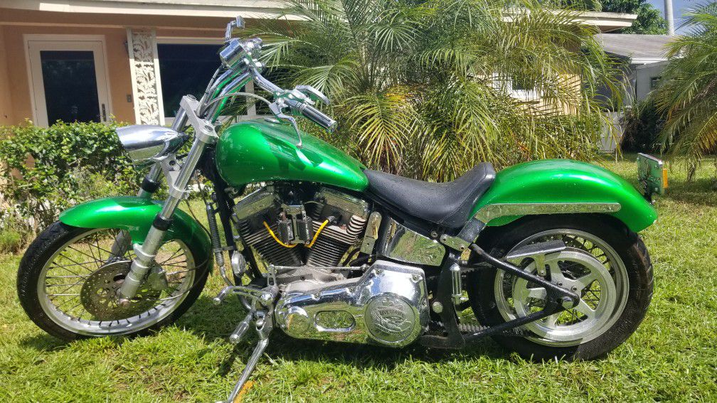 Custom Harley only 5200 mile