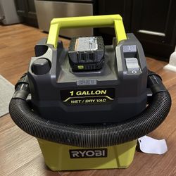RYOBI ONE+ 18V Cordless 1 Gal. Wet/Dry Vacuum Kit with 4.0Ah Battery and Charger