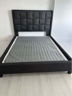 Full size bed