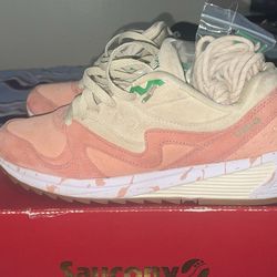 Saucony grid 8000 shrimp scampi pack size 9.5
