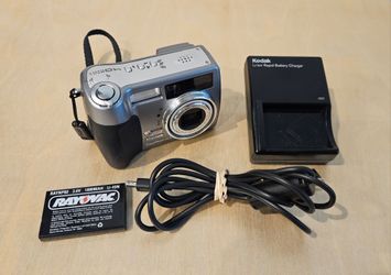 Kodak EasyShare DX7440 4.0 MP Compact Digital Camera 4x Zoom w/ Battery, Charger, USB cable