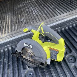 Ryobi Circular Saw 5 1/2 - Battery Included 