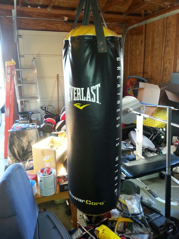 Everlast power core heavy bag 100lbs.