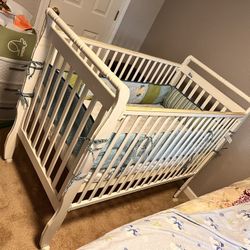 Convertible Crib, Converts From Baby Crib to Toddler Bed - White - Toddler