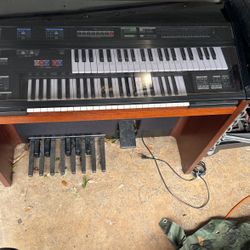 Yamaha piano