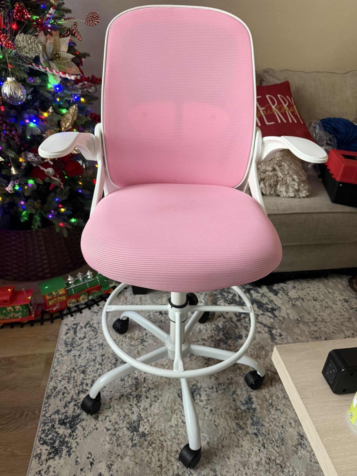 Brand New Primy Ergonomic chair with lumbar support