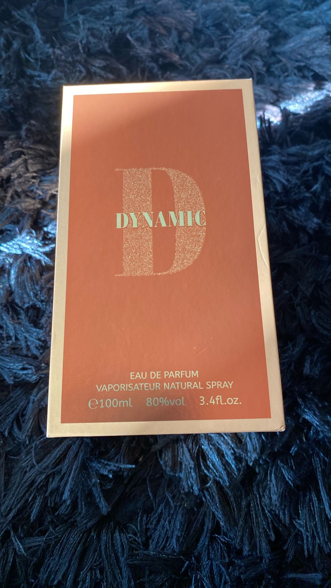 Brand new perfume smells amazing never been used