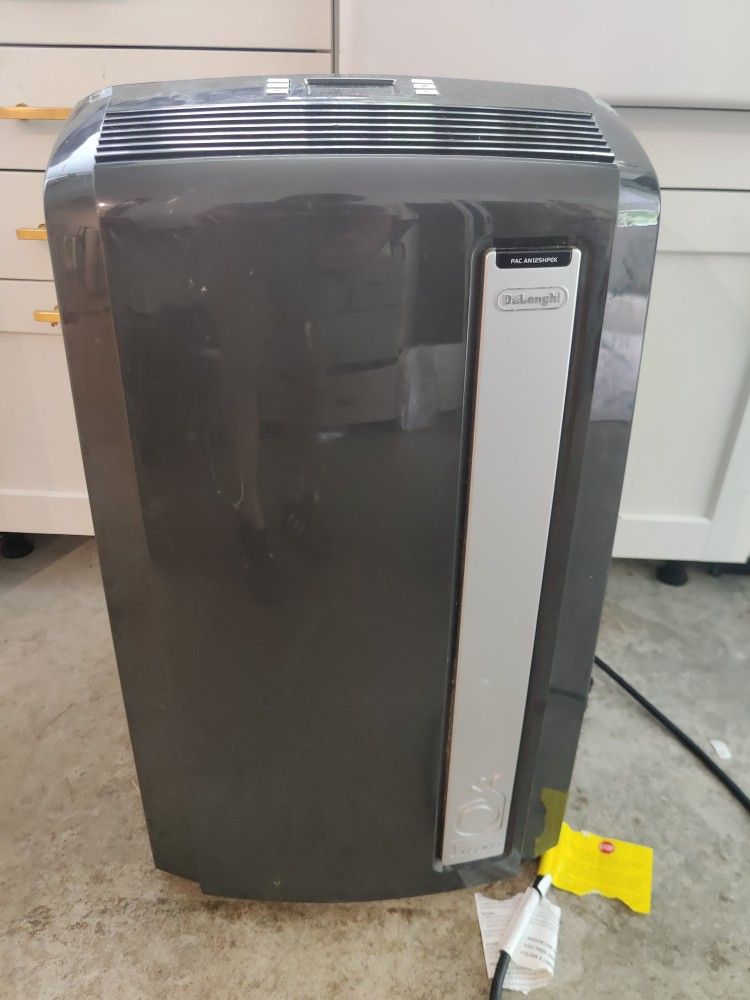 De’Longhi 12,500 BTU Portable 4‑in‑1 AC w/ Heat (MSRP: $599.99)