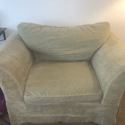 GREEN LOVESEAT 