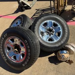 Firestone Transforce AT LT275/70R18 Tires on Ford Super Duty 8-Lug Chrome Wheels - Set of 4