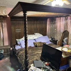 Real Wood Antique Primary Room Complete King Bed Set
