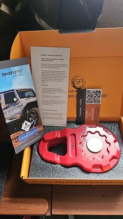 Ultra snatch block pulley