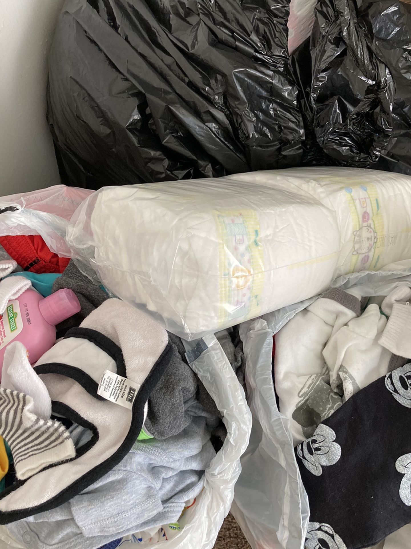 3.5 Bags Of Baby Boy Clothes N-6months