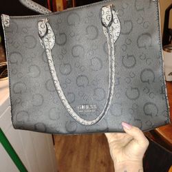 Purse Guess