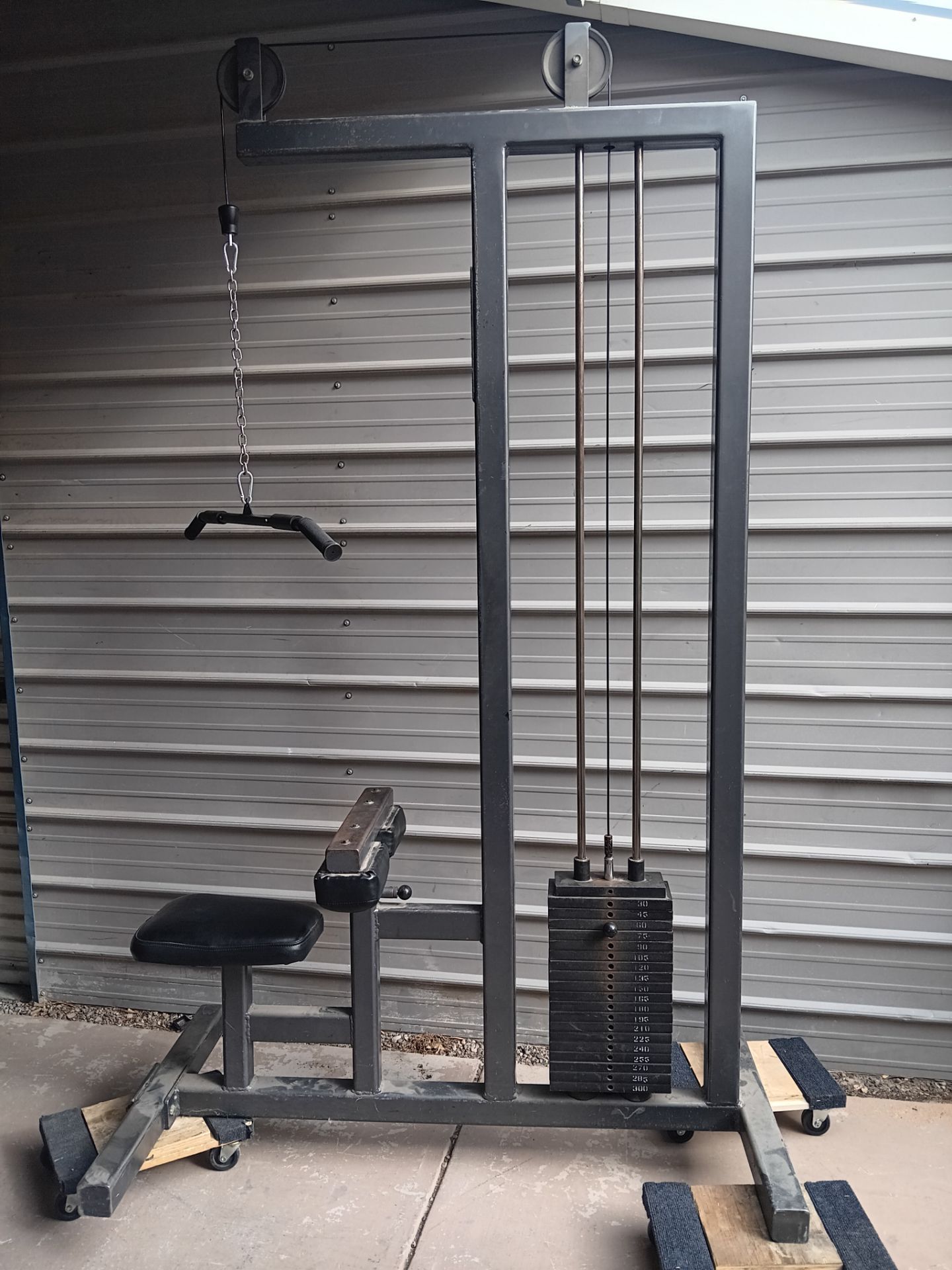 Lat Pull