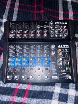 Alto Professional ZMX122FX 8-Channel Mixer
