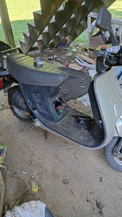 It's 1983Honda scooter