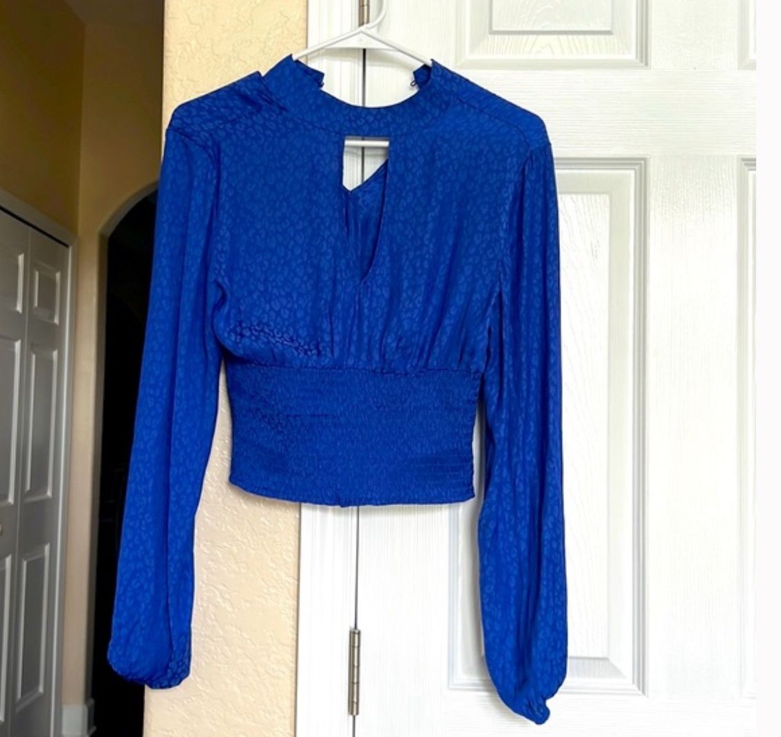 steve madden blue cheetah print top