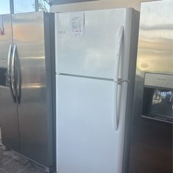 New White 20.5 Cu Ft Refrigerator 