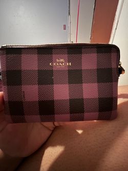 Coach wristlet wallet
