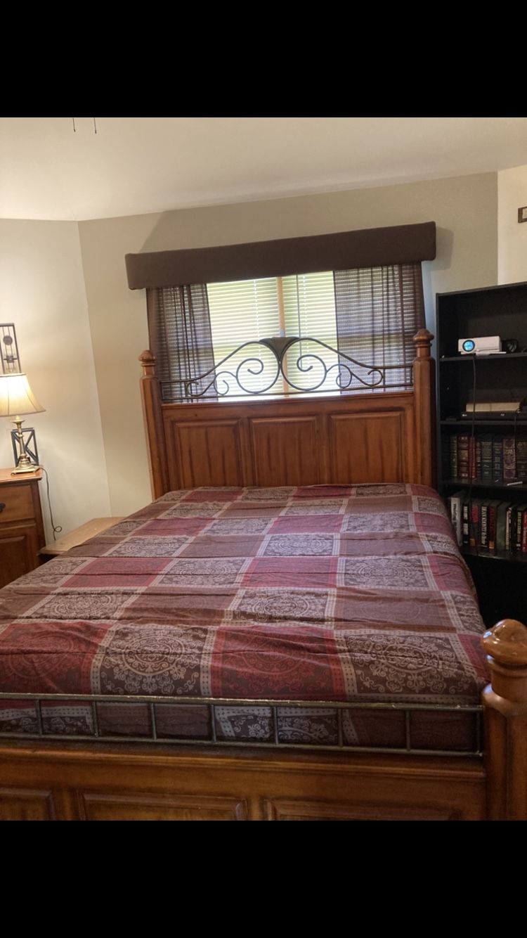 Queen Bedroom Set