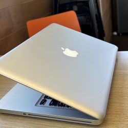 Apple MacBook Pro 13” i5/8GB/256GB SSD $140 