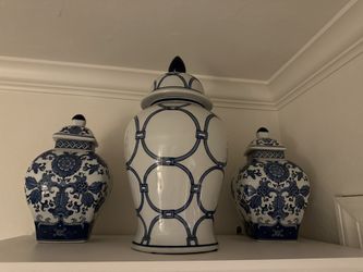 Ballard Designs Chinoiserie Blue And White Ginger Jars